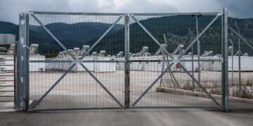 Ένταση σε δομή μεταναστών στις Σέρρες - Τουλάχιστον 20 προσαγωγές