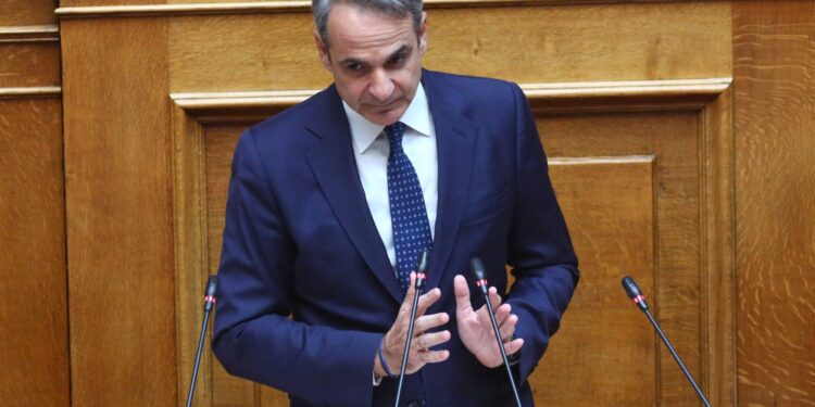 Απάντηση Μητσοτάκη σε επίκαιρη ερώτηση του Ανδρουλάκη στη Βουλή: "Προτεραιότητά μας η μάχη κατά της ακρίβειας – Αυξήσαμε εισοδήματα, αντιμετωπίσαμε κρίσεις"