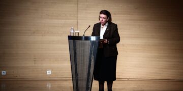 Ανακοίνωση ΣΥΡΙΖΑ: "Τι άλλο πρέπει να συμβεί για να αποπέμψει ο κ. Μητσοτάκης την κα Μενδώνη;"