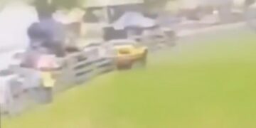 Αυστραλία: Αυτοκίνητο έπεσε πάνω σε θεατές σε αγώνα επίδειξης στην πόλη Γουάλτσα - Εννέα τραυματίες