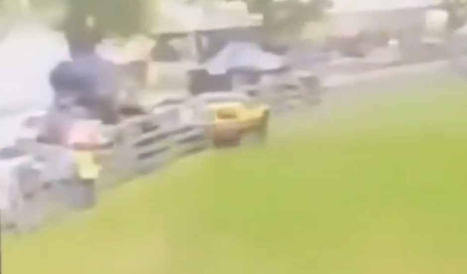 Αυστραλία: Αυτοκίνητο έπεσε πάνω σε θεατές σε αγώνα επίδειξης στην πόλη Γουάλτσα - Εννέα τραυματίες