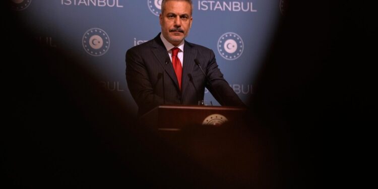 Κυπριακό: Ο Τούρκος ΥΠΕΞ, Φιντάν, επιμένει στη λύση δύο κρατών