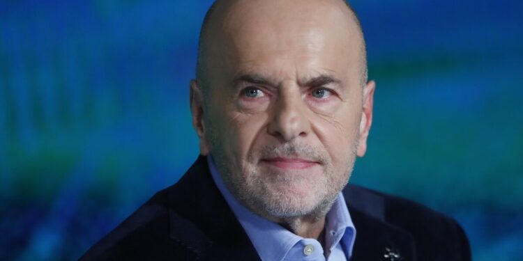 Η συνέντευξη του Γιάννη Αλαφούζου για όλους και για όλα