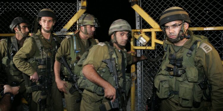 Λίβανος: Ισραηλινές δυνάμεις πυροβόλησαν μέλη της ειρηνευτικής δύναμης του ΟΗΕ