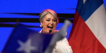 Προεδρικές εκλογές Χιλή: Στον 2ο γύρο η κομμουνίστρια Γιανέτ Χάρα και ο ακροδεξιός Χοσέ Αντόνιο Καστ