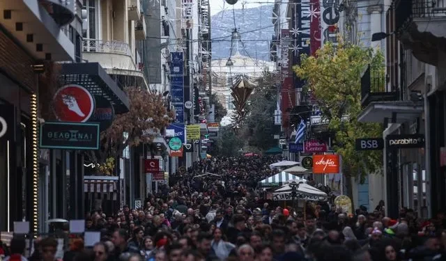 Ποιες Κυριακές θα παραμείνουν ανοιχτά τα καταστήματα ενόψει των εορτών των Χριστουγέννων