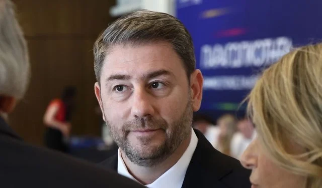 Μήνυμα Ανδρουλάκη για το Πολυτεχνείο: “Σήμερα τιμούμε εκείνες και εκείνους, που δεν λύγισαν”