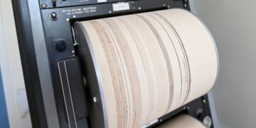 Μπαράζ μετασεισμών μετά τα 4,6 Ρίχτερ στην Σκύρο