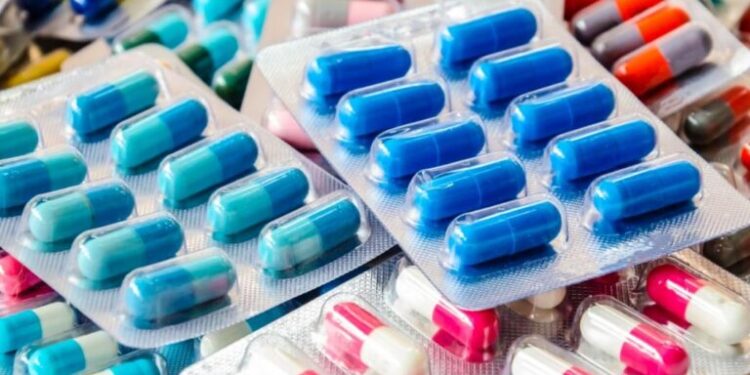 ΕΟΠΥΥ: Εντοπίστηκαν παράνομες συνταγογραφήσεις 12 εκατ. ευρώ – Πρόστιμα σε 32 γιατρούς και 62 φαρμακεία