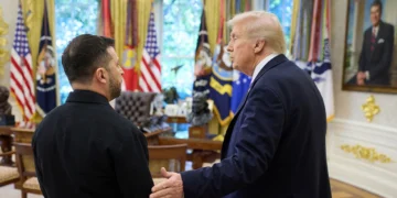 Οι ΗΠΑ πιέζουν τον Ζελένσκι να υπογράψει το σχέδιο Τραμπ μέχρι τις 27 Νοεμβρίου - Κίεβο και Βρυξέλλες "φωνάζουν" ότι είναι καθ' υπαγόρευση της Μόσχας