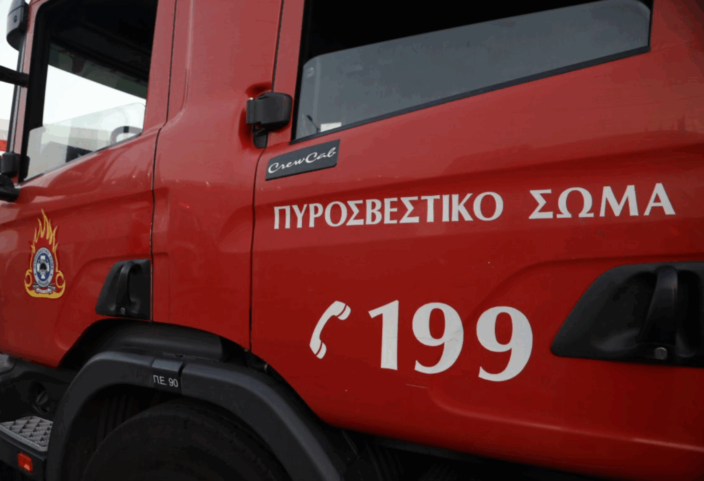 Θεσσαλονίκη: Φωτιά σε λεωφορείο του ΟΑΣΘ στο κέντρο της πόλης