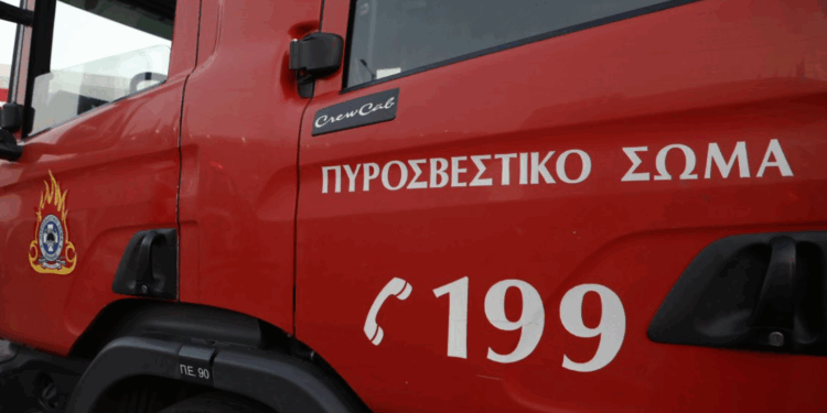 Θεσσαλονίκη: Φωτιά σε λεωφορείο του ΟΑΣΘ στο κέντρο της πόλης