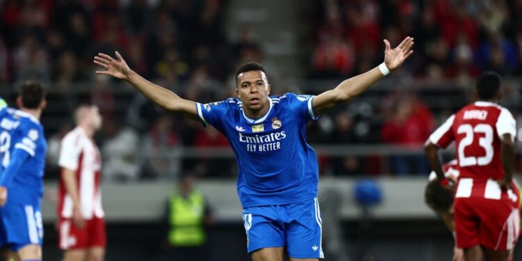 Champions League: Η Ρεάλ νίκησε τον μαχητικό Ολυμπιακό 4-3 στο Καραϊσκάκη με τέσσερα γκολ του καταπληκτικού Εμπαπέ