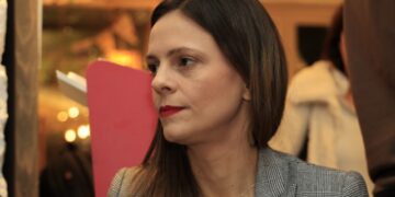 Ανάρτηση Έφης Αχτσιόγλου: "Ιστορικό ψέμα οι δηλώσεις Κεραμέως για τις συλλογικές συμβάσεις"