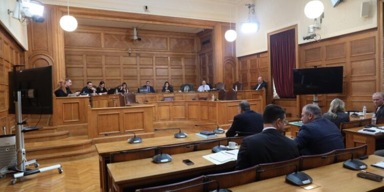 ΣΥΡΙΖΑ-ΠΣ και Νέα Αριστερά κατέθεσαν από κοινού αίτημα για την «έκδοση εντάλματος βίαιης προσαγωγής» του Γ. Ξυλούρη στην Εξεταστική Επιτροπή για τον ΟΠΕΚΕΠΕ