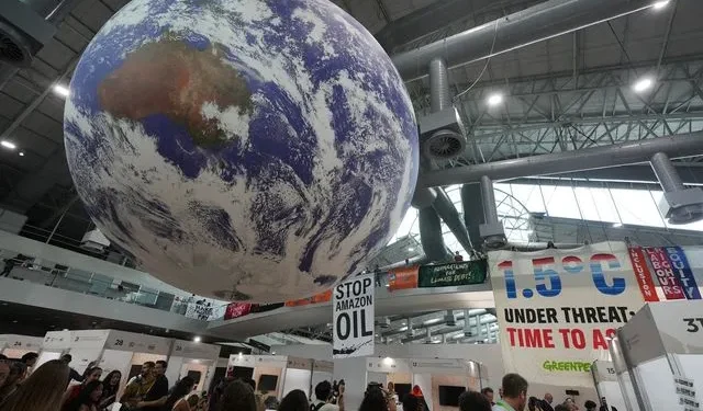 ΠΑΣΟΚ, ΣΥΡΙΖΑ και ΝΕΑΡ κατέθεσαν κοινό αίτημα για ενημέρωση για την COP30