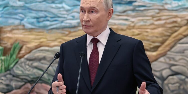 Πούτιν προς την ΕΕ για τα δεσμευμένα περιουσιακά στοιχεία: «Η κυβέρνηση της Ρωσικής Ομοσπονδίας, κατόπιν εντολής μου, καταρτίζει ένα πακέτο ανταποδοτικών μέτρων σε περίπτωση που συμβεί αυτό»