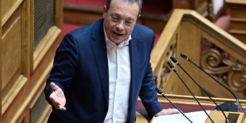 Σ. Φάμελλος στη Βουλή: "Στην Ελλάδα του Μητσοτάκη είμαστε πρώτοι στην ακρίβεια και τελευταίοι στους μισθούς"