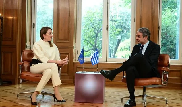 Συνάντηση Μητσοτάκη με την πρόεδρο του Ευρωκοινοβουλίου,  Ρομπέρτα Μετσόλα: "Ενιαία ευρωπαϊκή αγορά ενέργειας για να πέσουν οι τιμές"