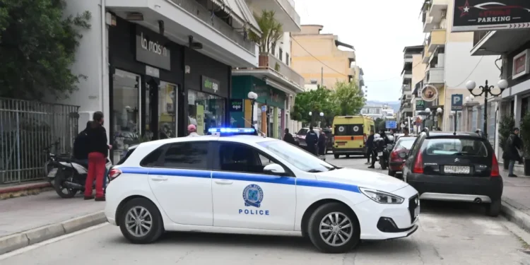 Μενίδι: Η μητέρα της 14χρονης κατηγορείται για κακούργημα, μετά την καταγγελία ότι την ξυλοκόπησε άγρια με αποτέλεσμα να αποβάλει