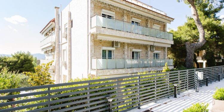 ΒΙΛΛΑΖ Πεντέλης. Η αγκαλιά φροντίδας για τα αγαπημένα σας πρόσωπα!