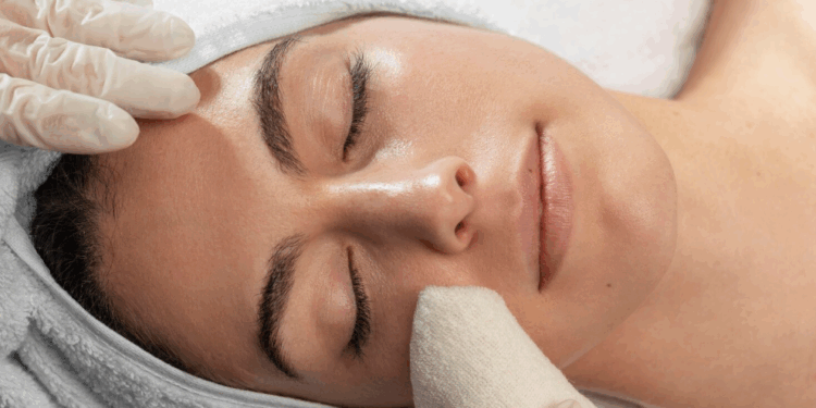 Καθαρισμός Προσώπου: Απαραίτητος Για Κάθε Επιδερμίδα