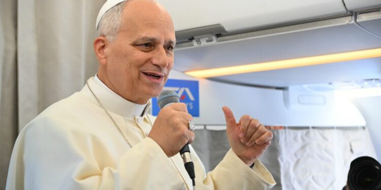 Πάπας Λέων ΙΔ’: "Μοναδική λύση στη μακρόχρονη σύγκρουση ανάμεσα στο Ισραήλ και τον παλαιστινιακό λαό πρέπει να περιλαμβάνει ένα παλαιστινιακό κράτος"