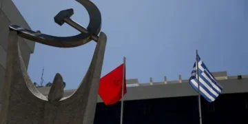 ΚΚΕ για τις αγροτικές κινητοποιήσεις: «Το ΚΚΕ χαιρετίζει τον μαζικό ξεσηκωμό των βιοπαλαιστών αγροτών - ο κόμπος έφτασε το χτένι»