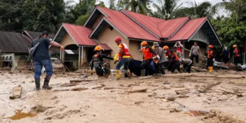 Εκατοντάδες νεκροί σε Ινδονησία, Μαλαισία και Ταϊλάνδη από πλημμύρες και κατολισθήσεις