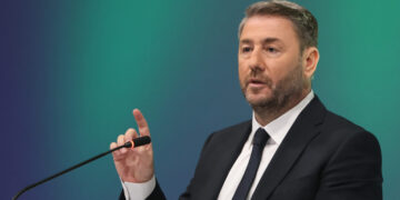 Πρωτοβουλία Ανδρουλάκη προς τα κόμματα της δημοκρατικής αντιπολίτευσης για κοινή δράση για αναθεώρηση του άρθρου 86