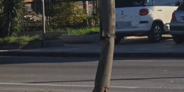 Τροχαίο στην Πειραιώς: Αυτοκίνητο έπεσε σε κολόνα φωτισμού – Δύο γυναίκες στο νοσοκομείο