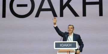 Ομιλία του Αλέξη Τσίπρα στην παρουσίαση της «Ιθάκης»: "Θα είμαστε μαζί στο νέο ταξίδι – Δεν πάει άλλο, μας αξίζει μια Ελλάδα καλύτερη"