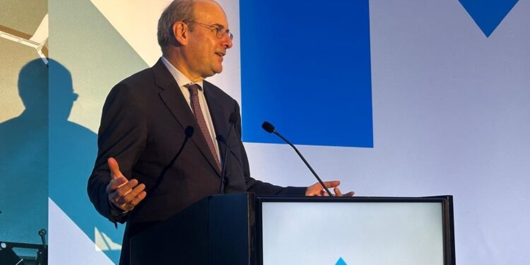 Κωστής Χατζηδάκης στην εκδήλωση του ΣΕΒ για την απονομή των βραβείων «ΕΛΛΗΝΙΚΗ ΑΞΙΑ 2025»: "Σε επτά άξονες η στήριξη της βιομηχανίας"