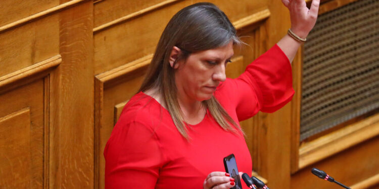 Κόντρα Ζωής Κωνσταντοπούλου - Μαρίας Συρεγγέλα στην Εξεταστική ΟΠΕΚΕΠΕ: «Η Σεμερτζίδου ήταν στο γραφείο σου», «Ψεύδεσαι ασύστολα»