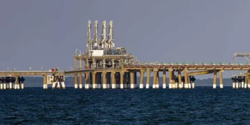 Θεσσαλονίκη: To Δημοτικό Συμβούλιο αποφάσισε να πει «όχι» στην πλωτή μονάδα αεριοποίησης LNG στον Θερμαϊκό