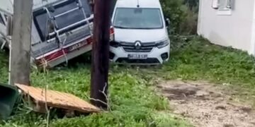 Κινδύνευσαν κάτοικοι και τουρίστες στη Φοινικούντα – Κολύμπησαν βγαίνοντας από τα παράθυρα για να σωθούν