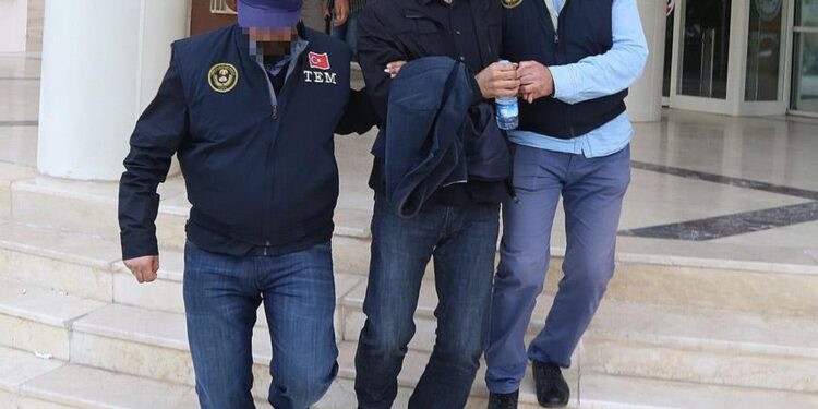 Σκάνδαλο με παράνομα στοιχήματα στην Τουρκία: 29 συλλήψεις παικτών