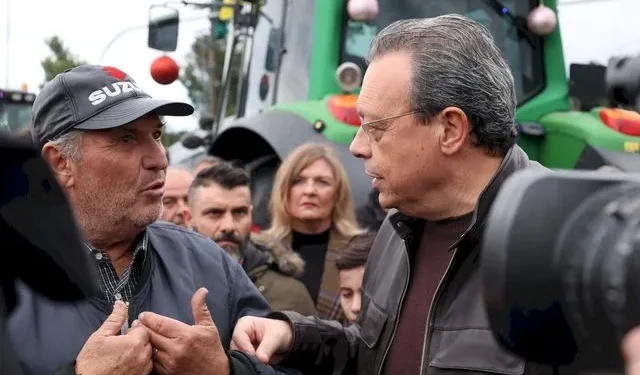 Σωκράτης Φάμελλος από το μπλόκο των αγροτών στα Πράσινα Φανάρια: "Ο αγώνας των αγροτών δεν είναι μόνο δίκαιος και τίμιος, είναι και εθνικός αγώνας"