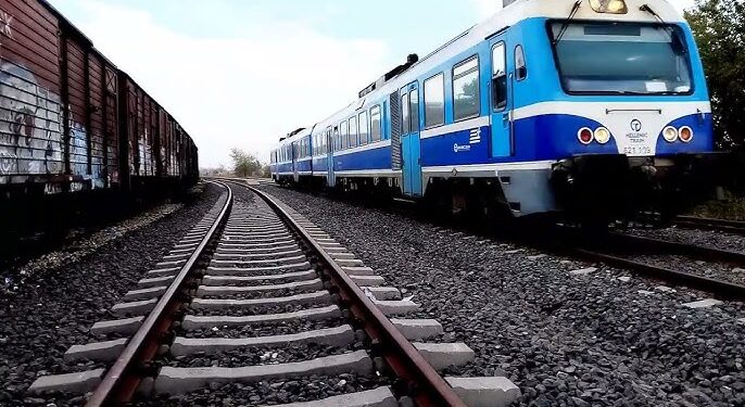 Ακινητοποιήθηκε αμαξοστοιχία που εκτελούσε το δρομολόγιο Λάρισα – Θεσσαλονίκη λόγω βλάβης της μηχανής, μετά από σύγκρουση με ζώο