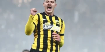 Super League: Η ΑΕΚ νίκησε άνετα τον Ατρόμητο με 4-1