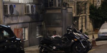 Κυψέλη: Επίθεση με μολότοφ στο Αστυνομικό Τμήμα – 14 προσαγωγές