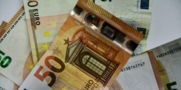 Νέα ρύθμιση οφειλών προς το Δημόσιο: Θα είναι προσαρμοσμένη στο προφίλ κάθε οφειλέτη – Αλγόριθμος θα αποφασίζει τη λύση