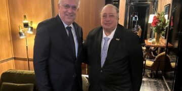 Συνάντηση Θεοδωρικάκου με τον δισεκατομμυριούχο ομογενή από τις ΗΠΑ Κατσιματίδη: «Σπουδαίος Έλληνας, με μεγάλη προσφορά στην Πατρίδα»