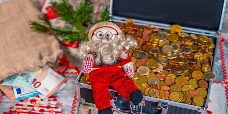 Πότε καταβάλλονται οι συντάξεις, το δώρο Χριστουγέννων και τα επιδόματα
