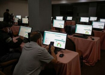 Νίκος Ανδρουλάκης στα μπλόκα των αγροτών σε Καρδίτσα και Τρίκαλα: "Ο πρωτογενής τομέας πληρώνει την ανικανότητα της κυβέρνησης"