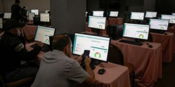 Εκλογές στην Ονδούρα: Ξανάρχισε η καταμέτρηση των ψήφων - Καταγγελίες για απάτη