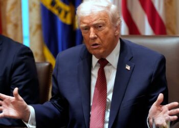 Πρωτοφανής επίθεση Τραμπ στους Ευρωπαίους ηγέτες: "Είναι ανίκανοι – Ο Ζελένσκι πρέπει να κάνει εκλογές"