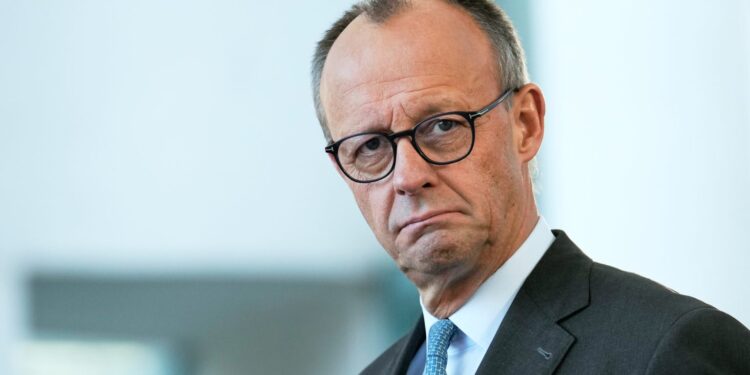 Φρίντριχ Μερτς για το πρόστιμο στην πλατφόρμα Χ: "Ξένες εταιρείες, συμπεριλαμβανομένων εκείνων από τις ΗΠΑ, οφείλουν να συμμορφώνονται με τη νομοθεσία της Γερμανίας και της ΕΕ εφόσον δραστηριοποιούνται εκεί"