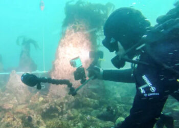 Γαλλία: Γάλλοι θαλάσσιοι αρχαιολόγοι ανακάλυψαν στη Βρετάνη ένα γιγάντιο υποθαλάσσιο τείχος 7.000 ετών
