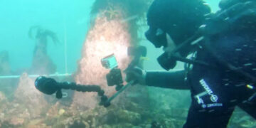 Γαλλία: Γάλλοι θαλάσσιοι αρχαιολόγοι ανακάλυψαν στη Βρετάνη ένα γιγάντιο υποθαλάσσιο τείχος 7.000 ετών